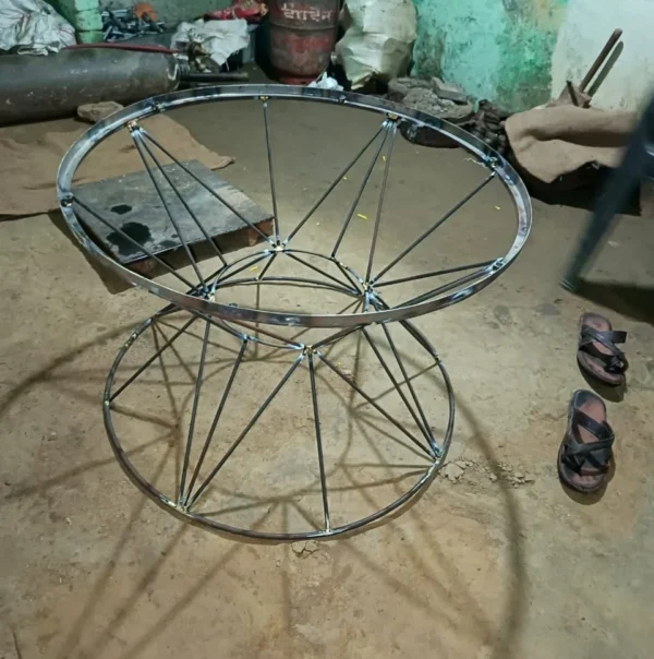 Geometerical wired coffe table - Image 3