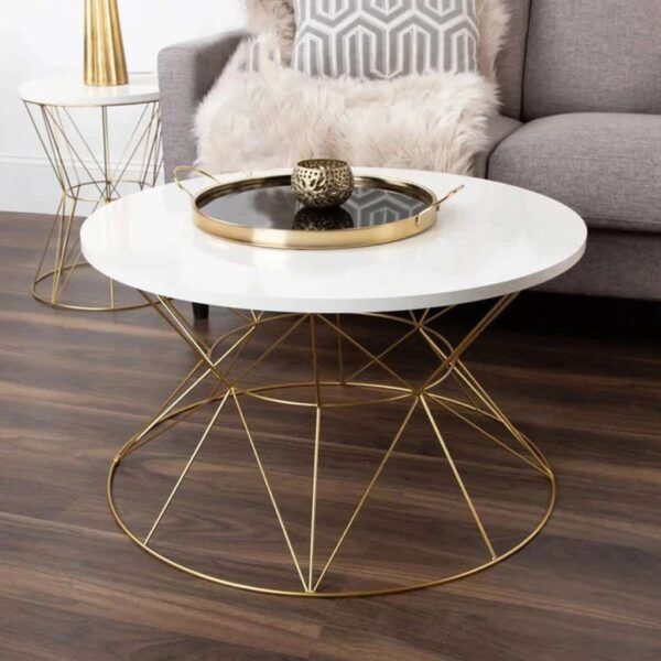 Geometerical wired coffe table